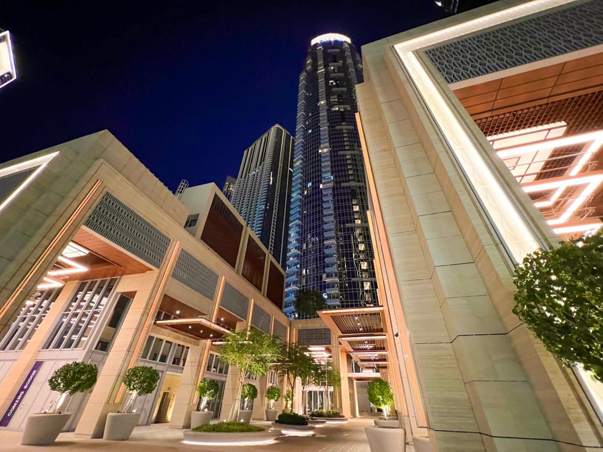 Downtown Luxury - Stunning Burj Khalifa & Sea View - 5 Minutes Walk To Dubai Mall المظهر الخارجي الصورة